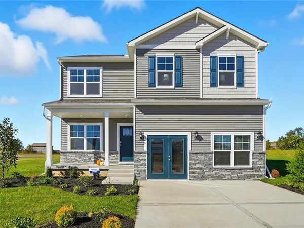 204 Lake Meadows Drive, Smithville, MO 64089