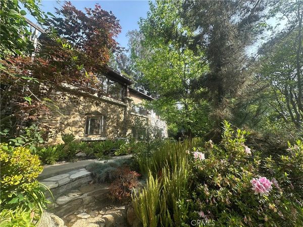 8601 Wonderland Avenue, Unit 1, Los Angeles, CA 90046