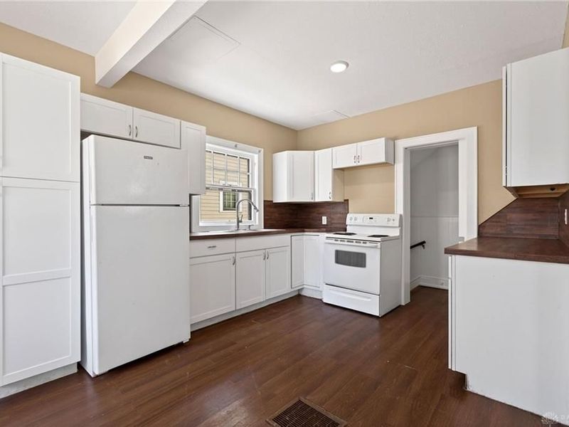 125 E Siebenthaler Avenue, Dayton, OH 45405 Photo 14