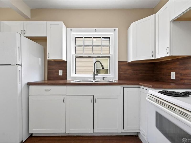 125 E Siebenthaler Avenue, Dayton, OH 45405 Photo 16