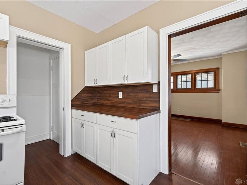 125 E Siebenthaler Avenue, Dayton, OH 45405 Photo 18