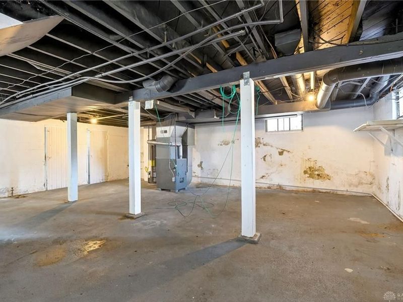 125 E Siebenthaler Avenue, Dayton, OH 45405 Photo 32