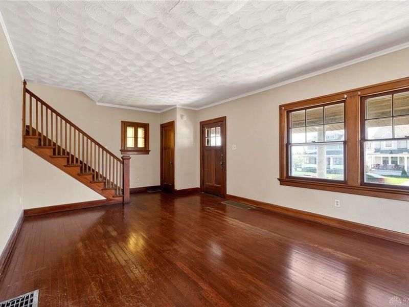 125 E Siebenthaler Avenue, Dayton, OH 45405 Photo 9