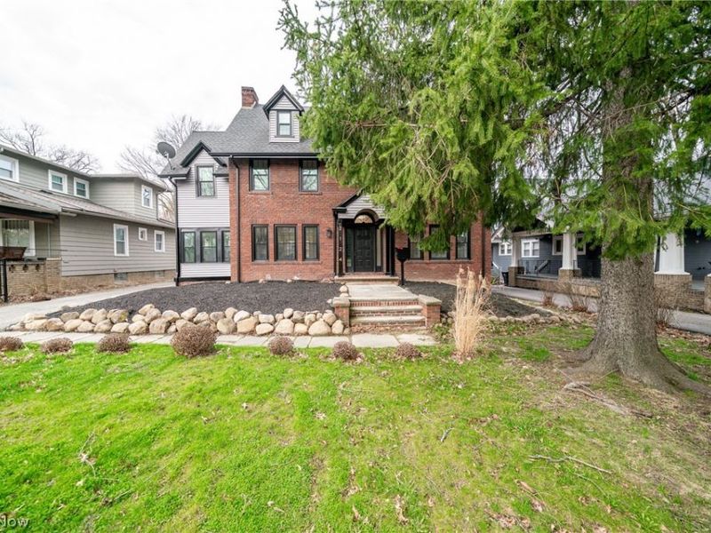 2124 Lamberton Road, Cleveland Heights, OH 44118 Photo 2