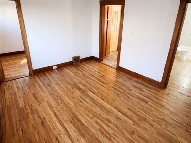 16224 Huntmere Avenue, Cleveland, OH 44110 Photo 3