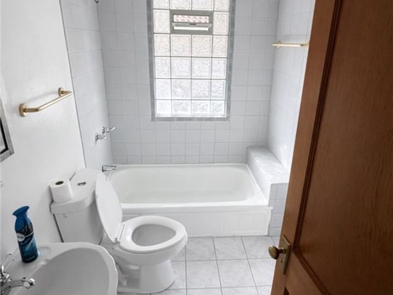 16224 Huntmere Avenue, Cleveland, OH 44110 Photo 9