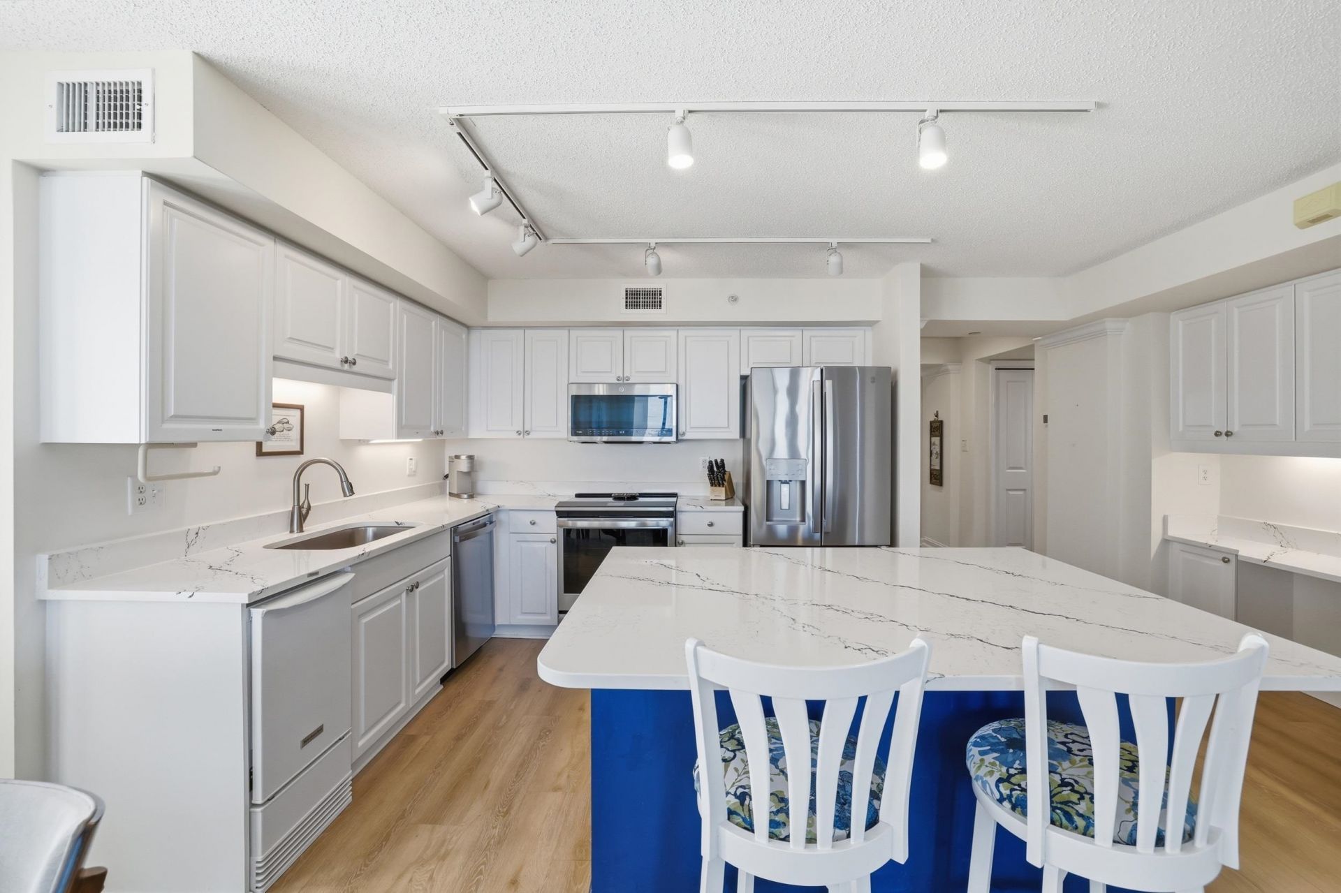 709 Retreat Beach Circle Photo 14