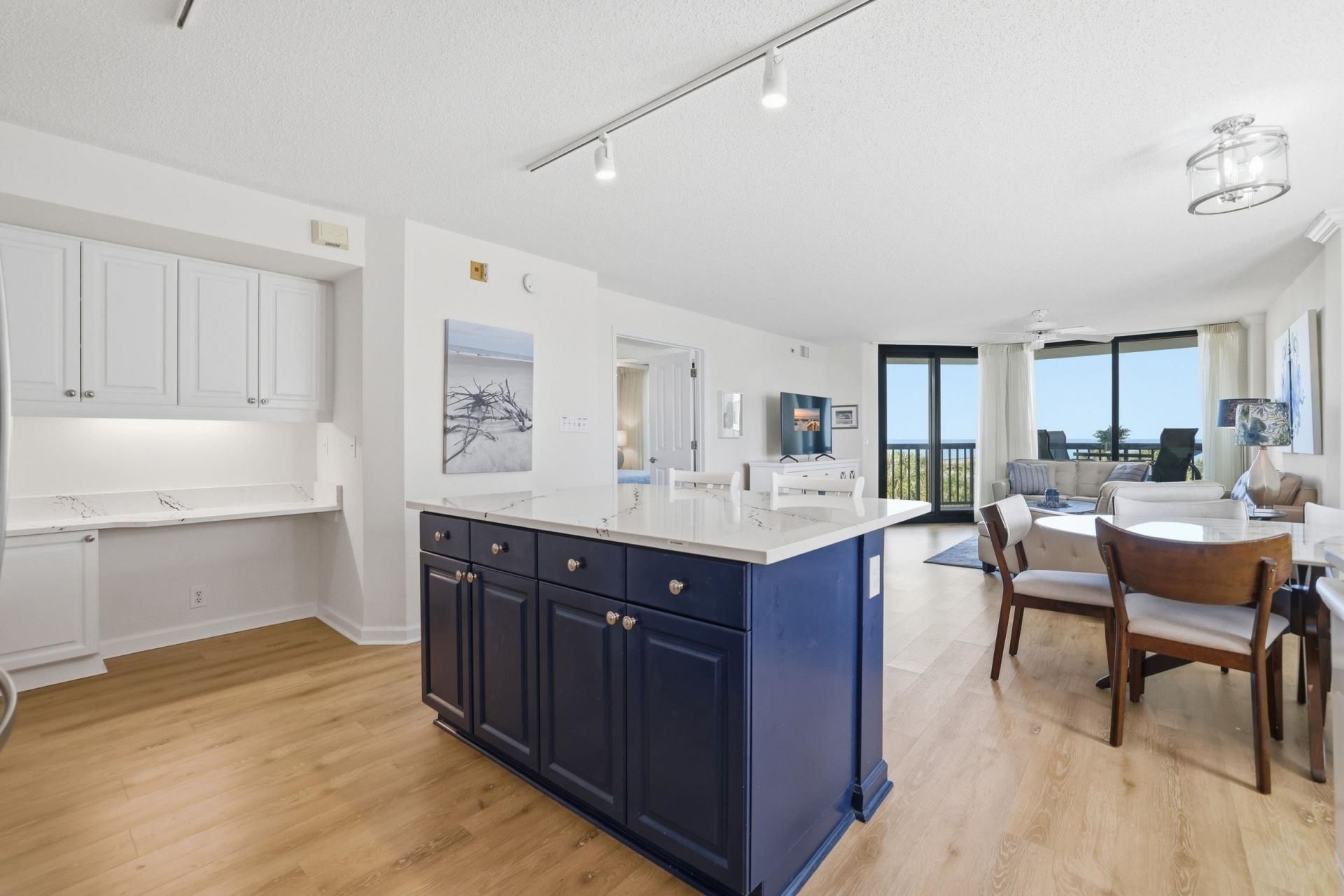 709 Retreat Beach Circle Photo 15