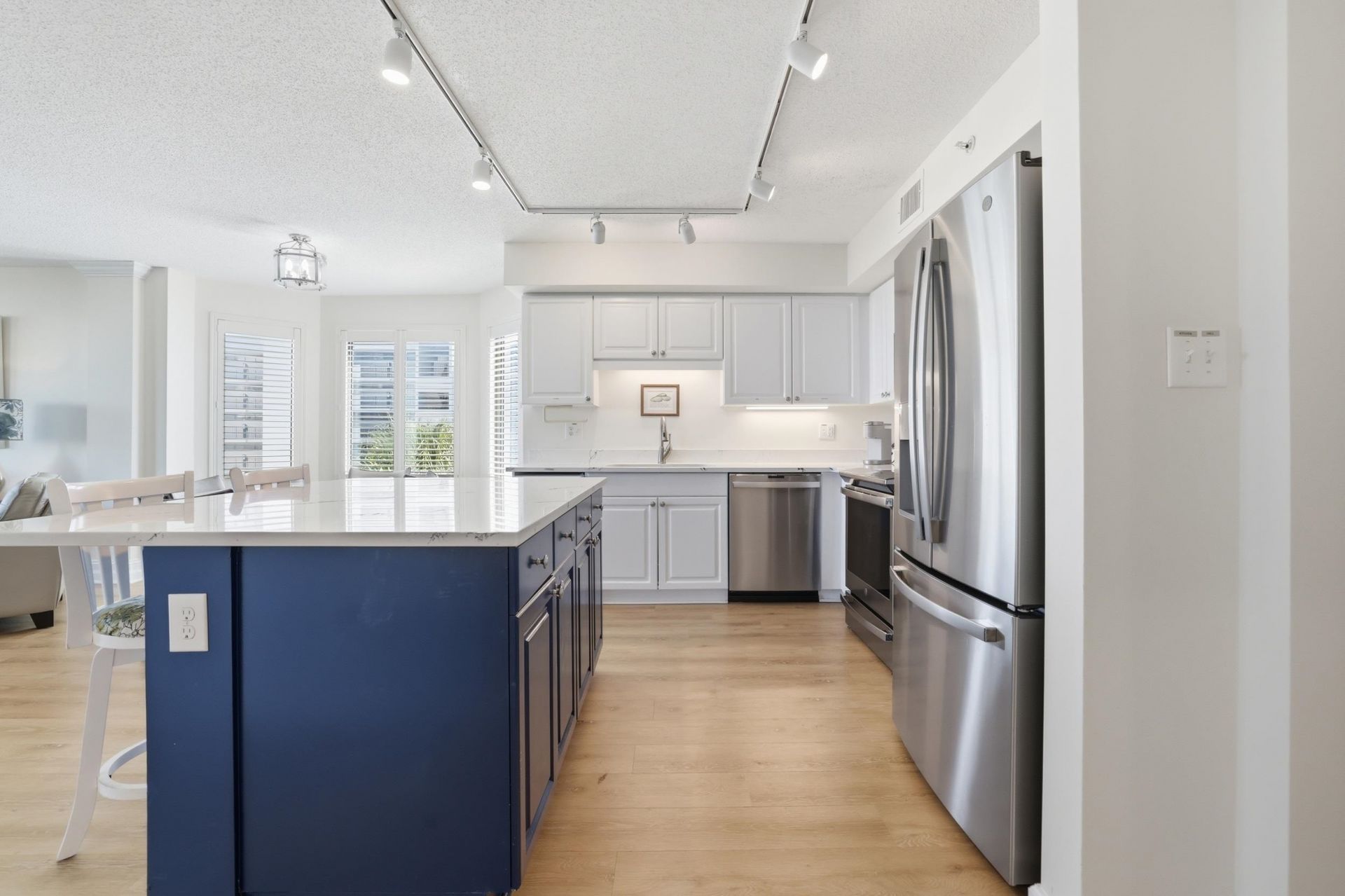 709 Retreat Beach Circle Photo 17