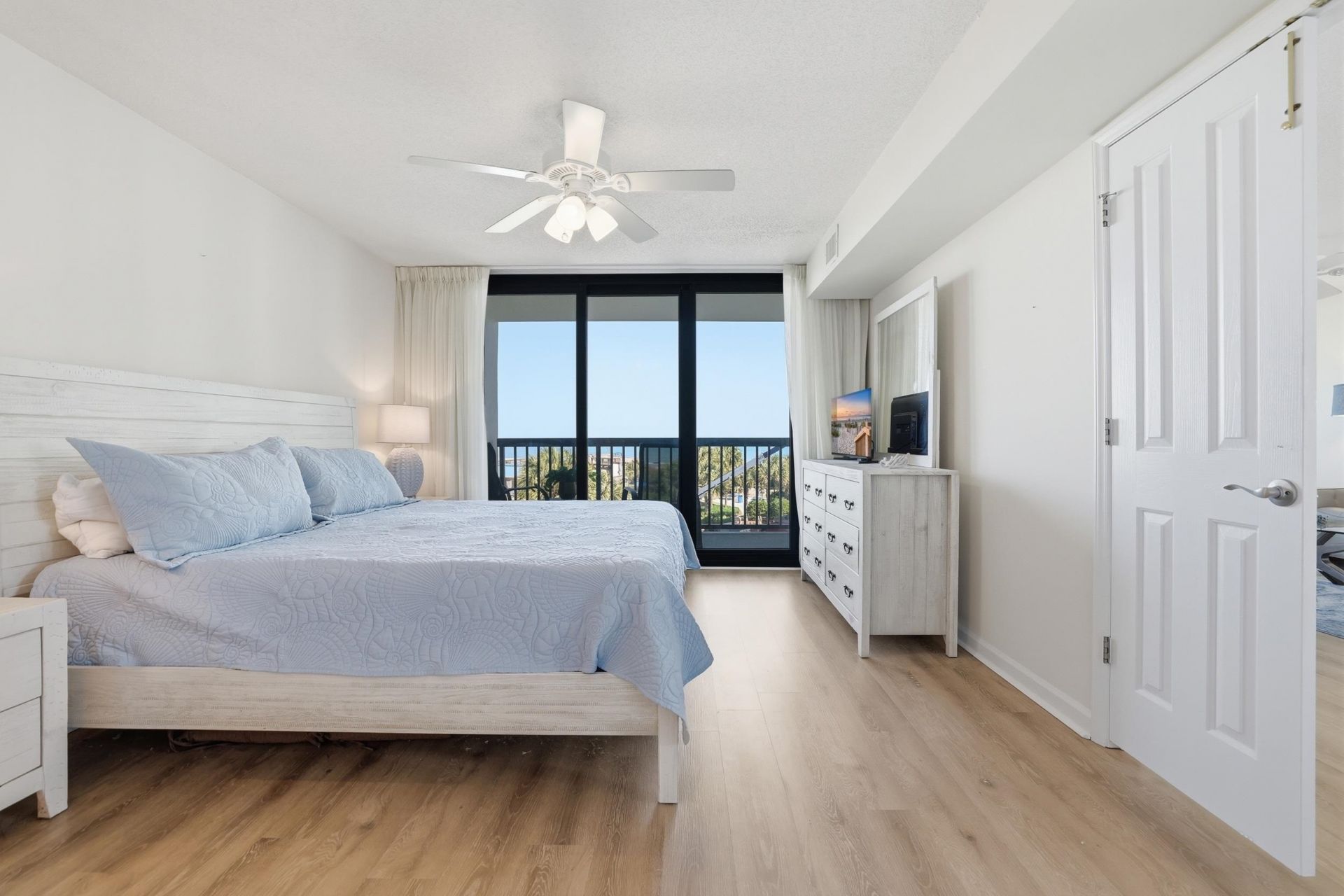 709 Retreat Beach Circle Photo 24