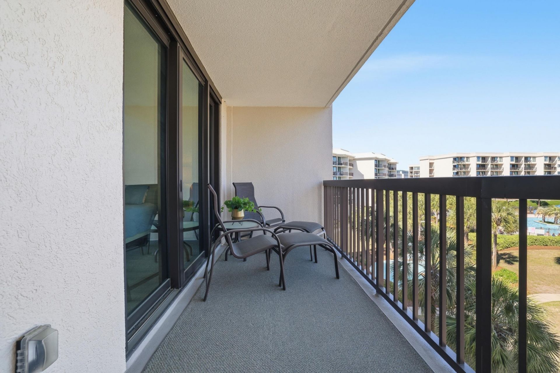 709 Retreat Beach Circle Photo 30