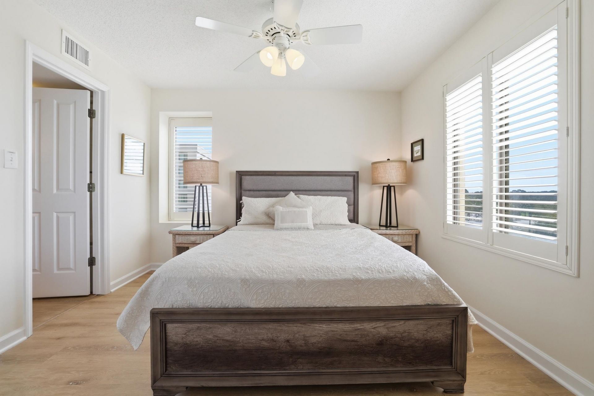 709 Retreat Beach Circle Photo 32