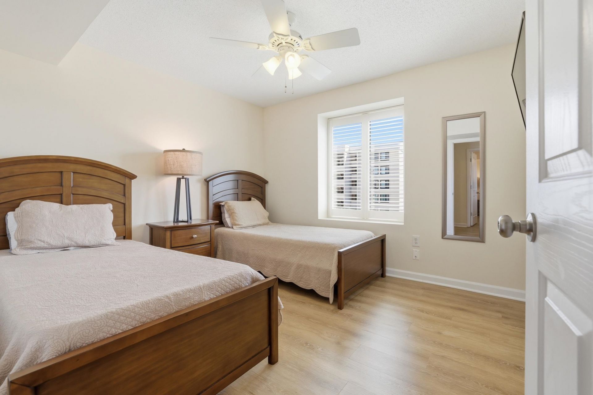 709 Retreat Beach Circle Photo 37