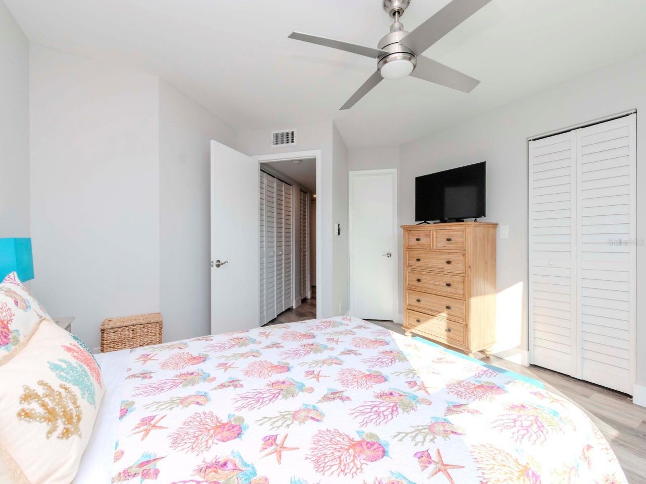 6100 Bahia Del Mar Circle, Unit 102, Saint Petersburg, FL 33715 Photo