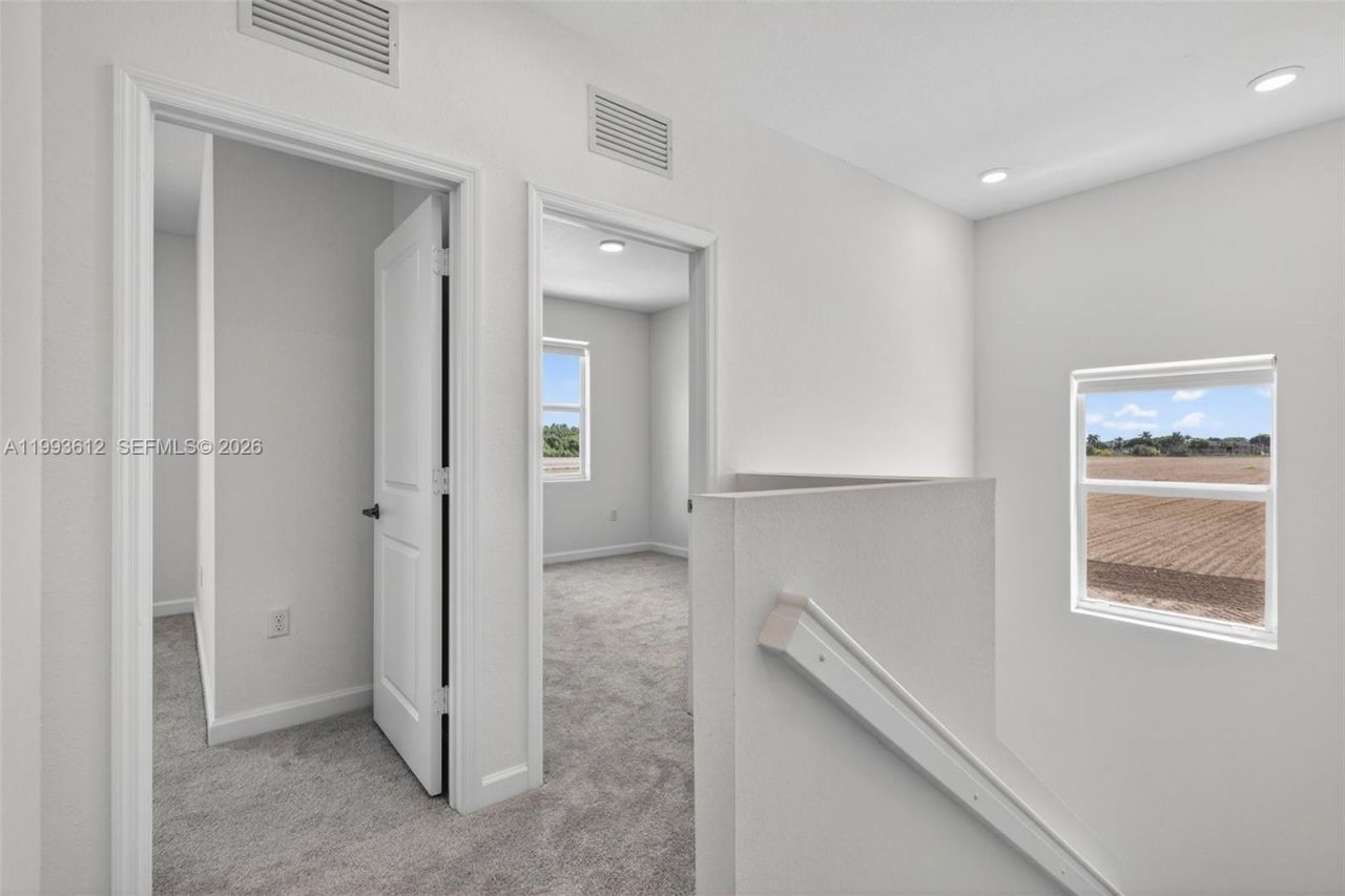 19404 SW 339th Ter, Homestead, FL 33034 Photo