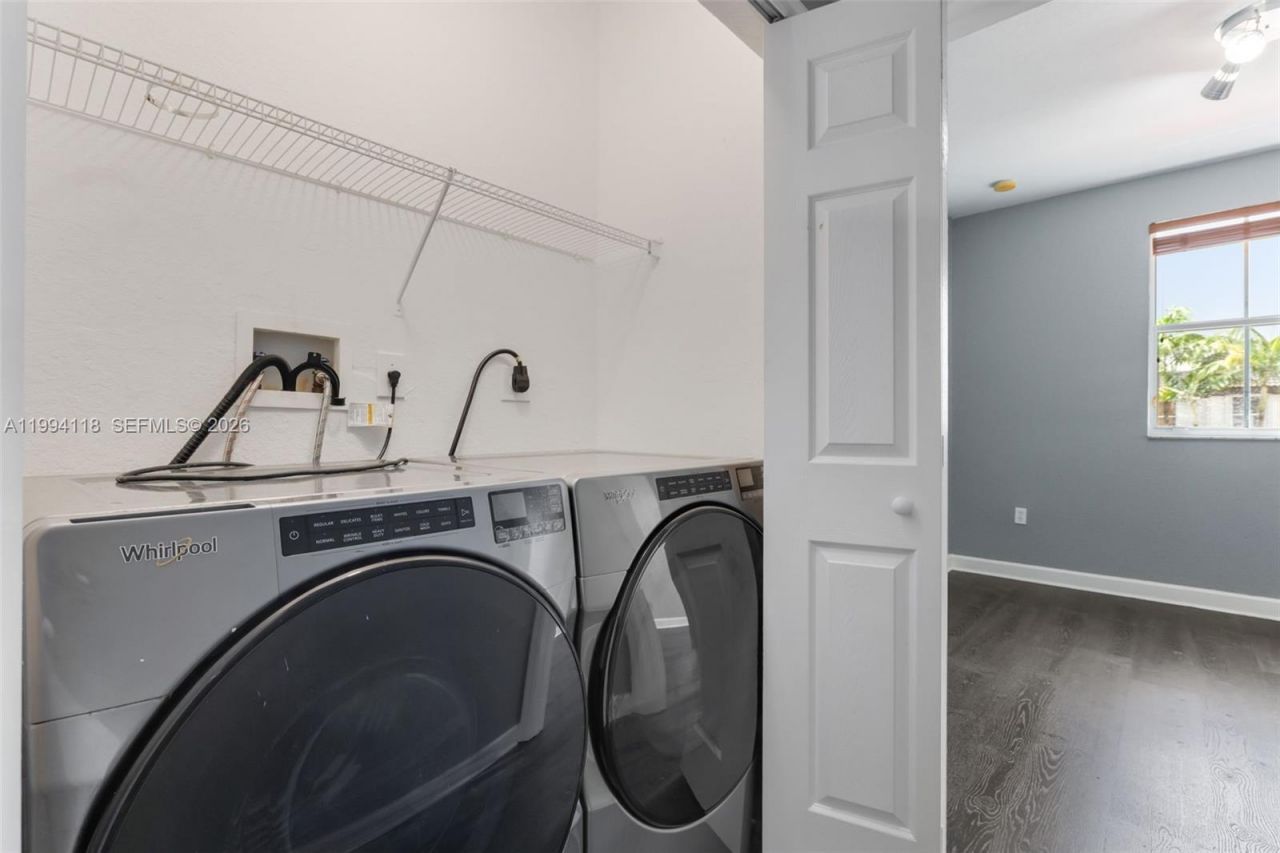 11507 NW 77th St , Doral, FL 33178 Photo