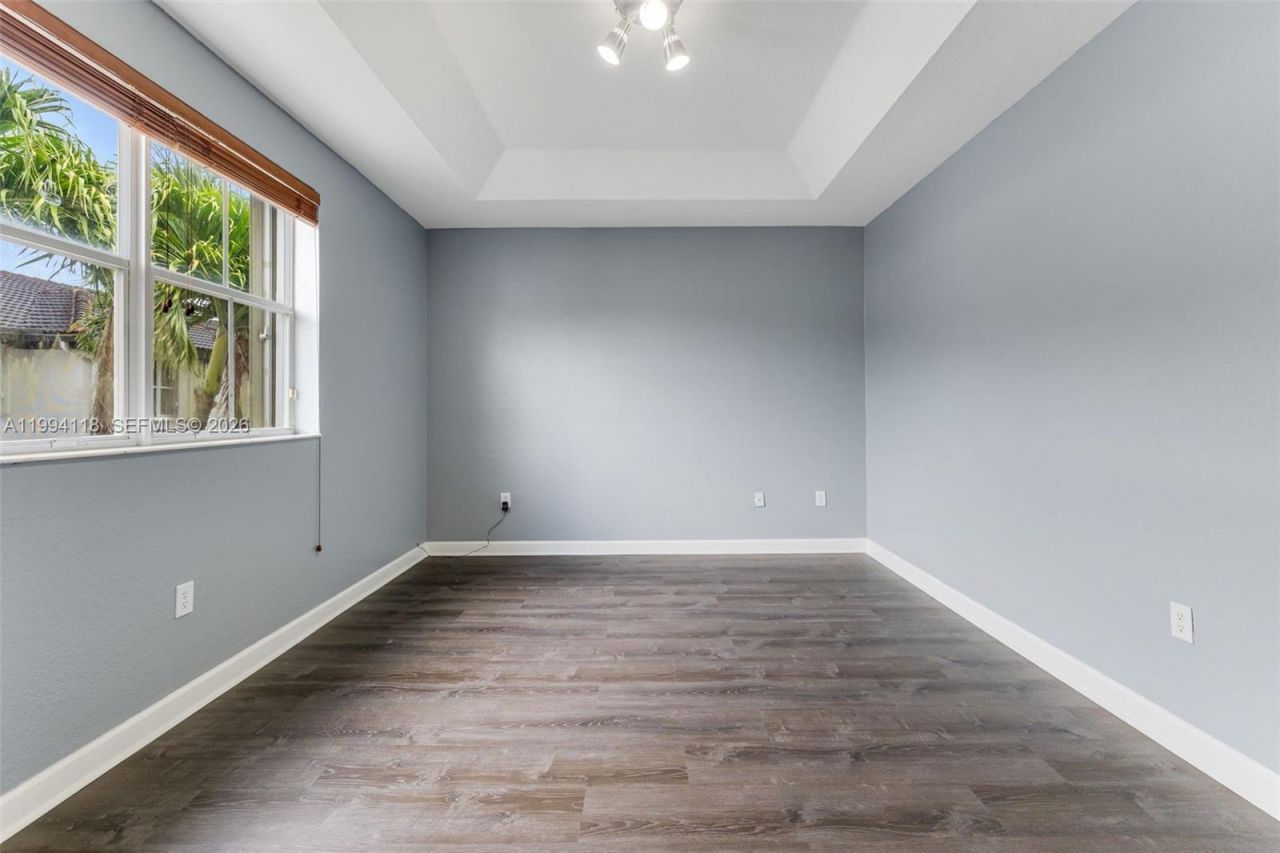 11507 NW 77th St , Doral, FL 33178 Photo