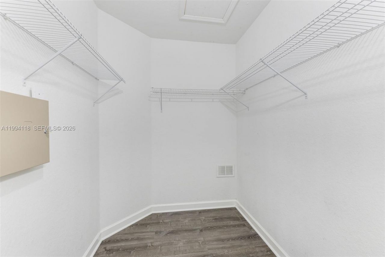 11507 NW 77th St , Doral, FL 33178 Photo