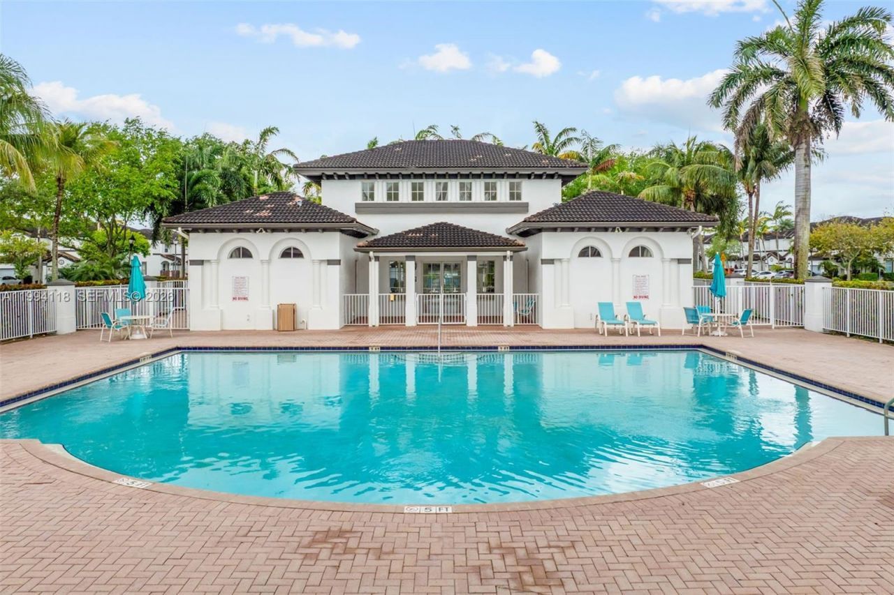 11507 NW 77th St , Doral, FL 33178 Photo