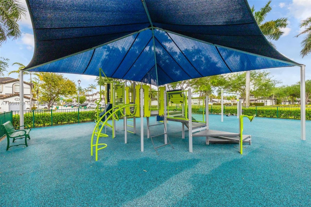 11507 NW 77th St , Doral, FL 33178 Photo