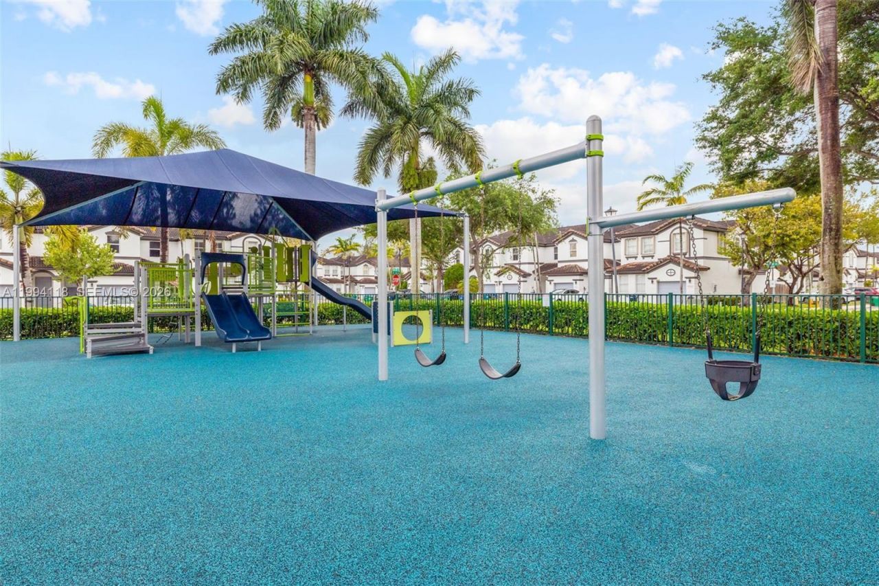 11507 NW 77th St , Doral, FL 33178 Photo