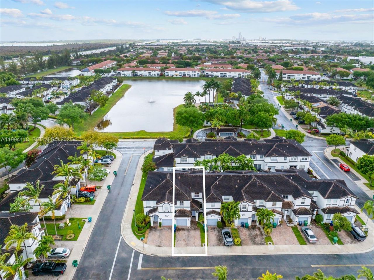 11507 NW 77th St , Doral, FL 33178 Photo