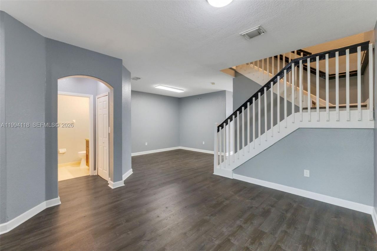 11507 NW 77th St , Doral, FL 33178 Photo