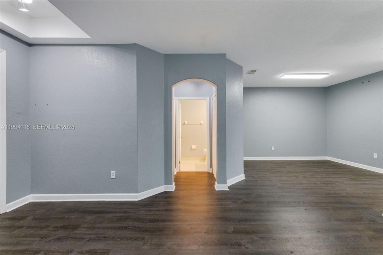 11507 NW 77th St , Doral, FL 33178 Photo