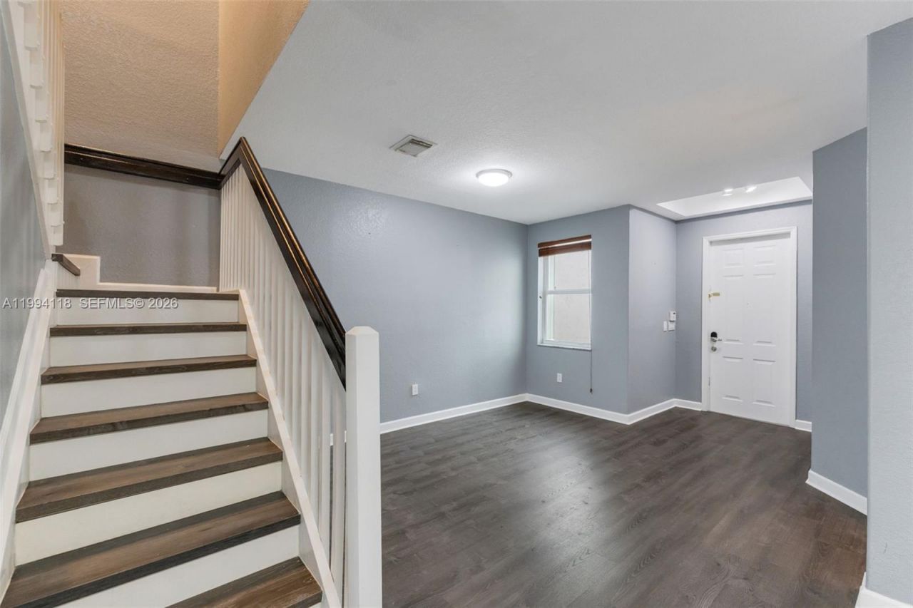 11507 NW 77th St , Doral, FL 33178 Photo