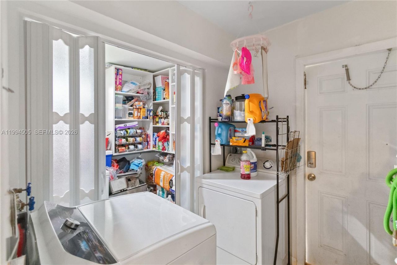 1000 NW 23rd Ter, Pompano Beach, FL 33069 Photo