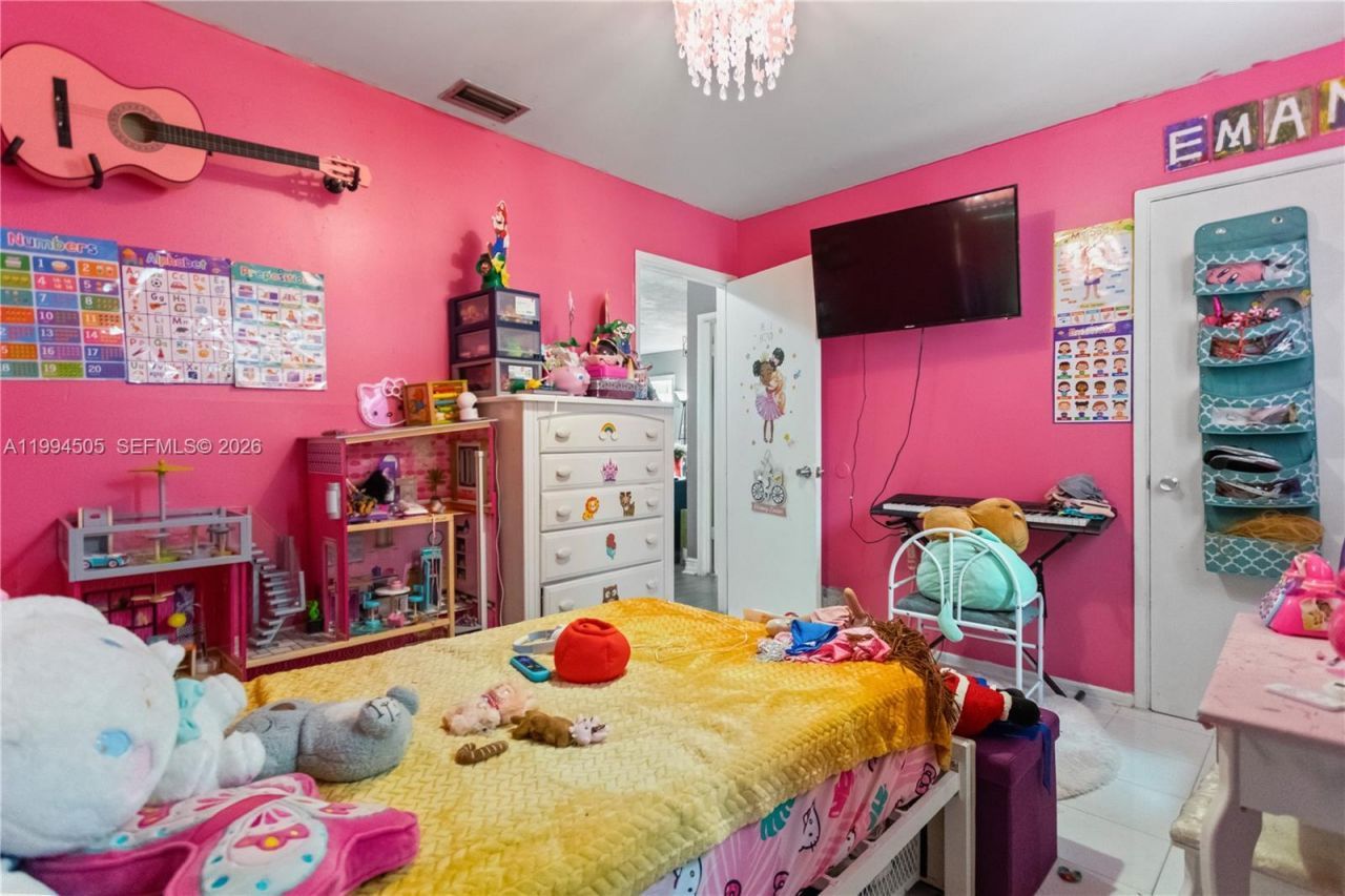 1000 NW 23rd Ter, Pompano Beach, FL 33069 Photo