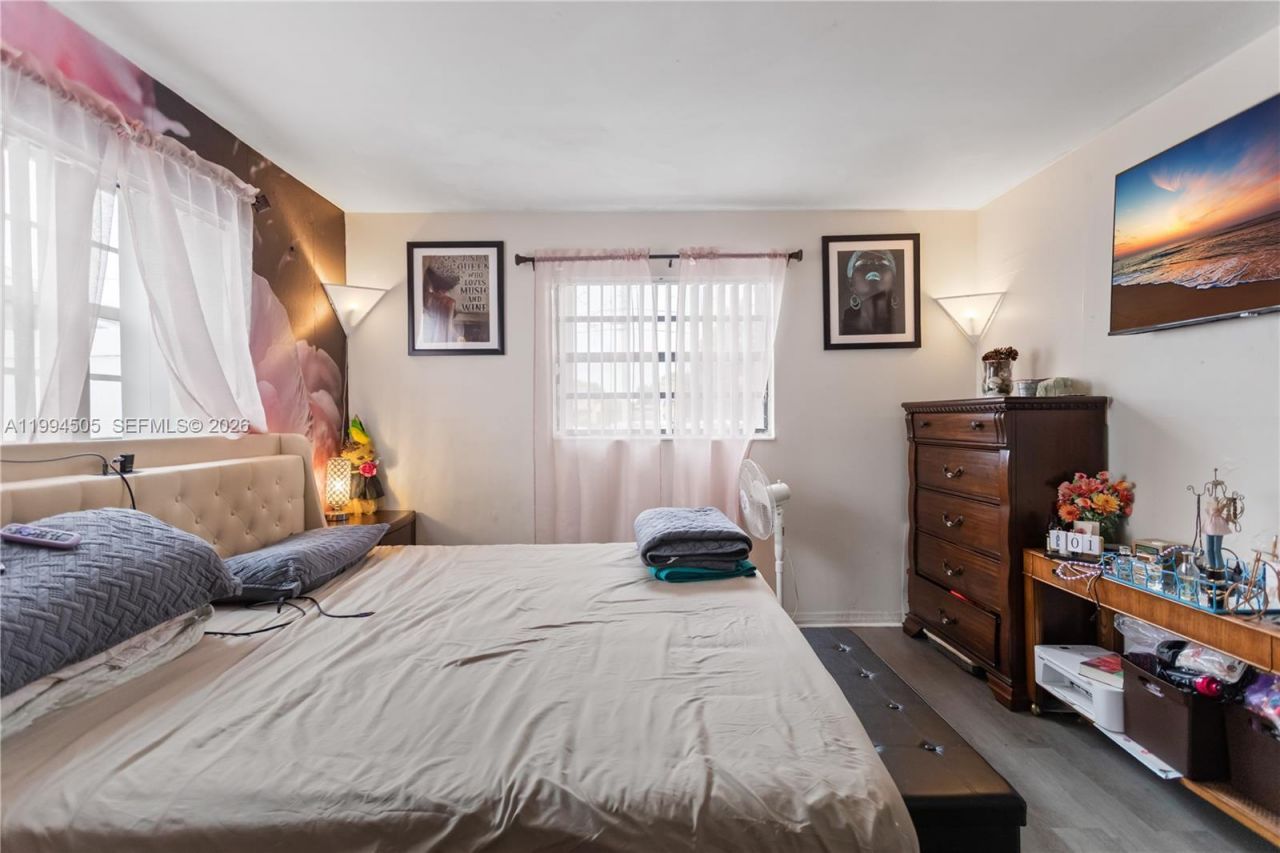 1000 NW 23rd Ter, Pompano Beach, FL 33069 Photo