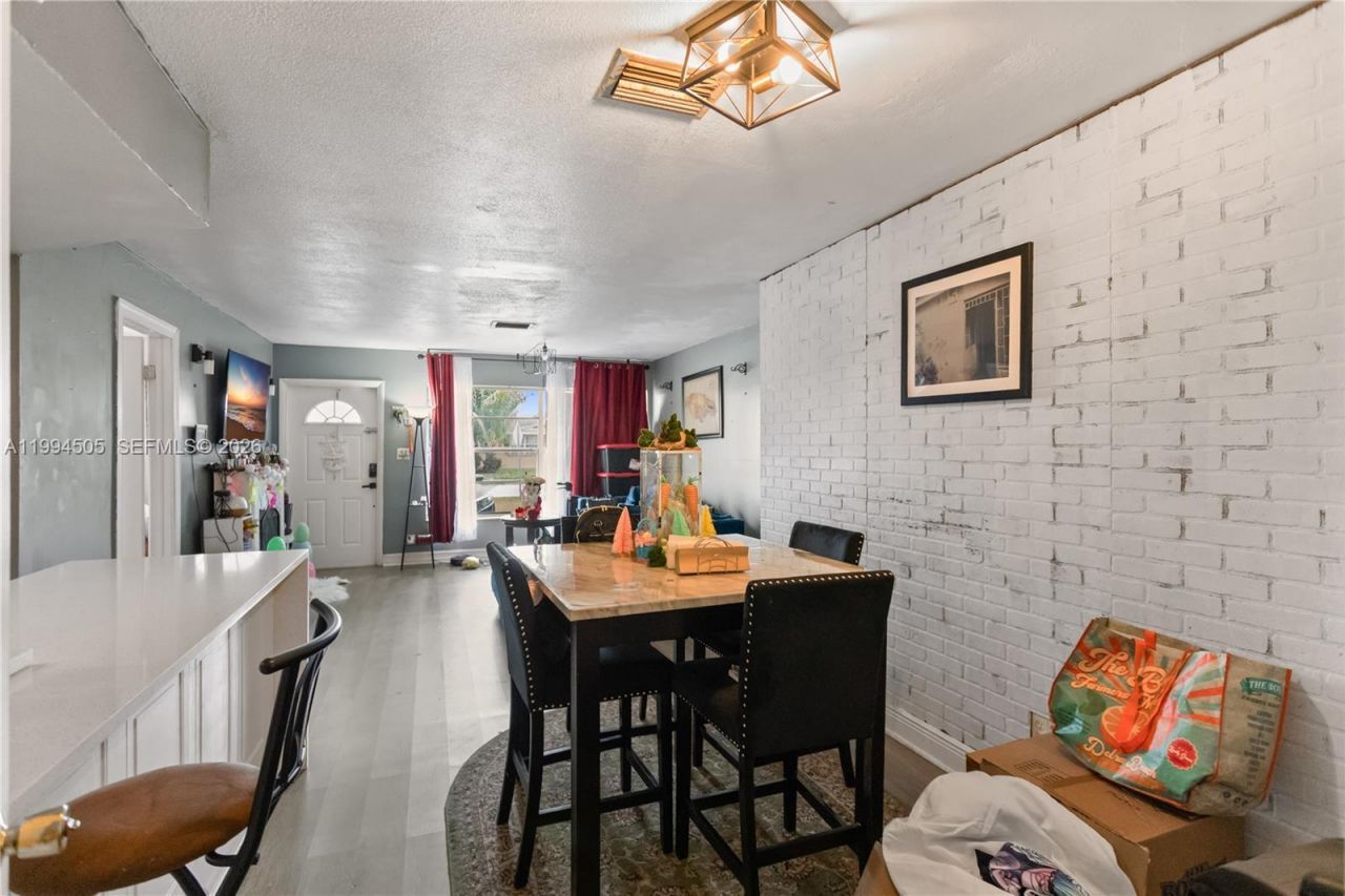 1000 NW 23rd Ter, Pompano Beach, FL 33069 Photo