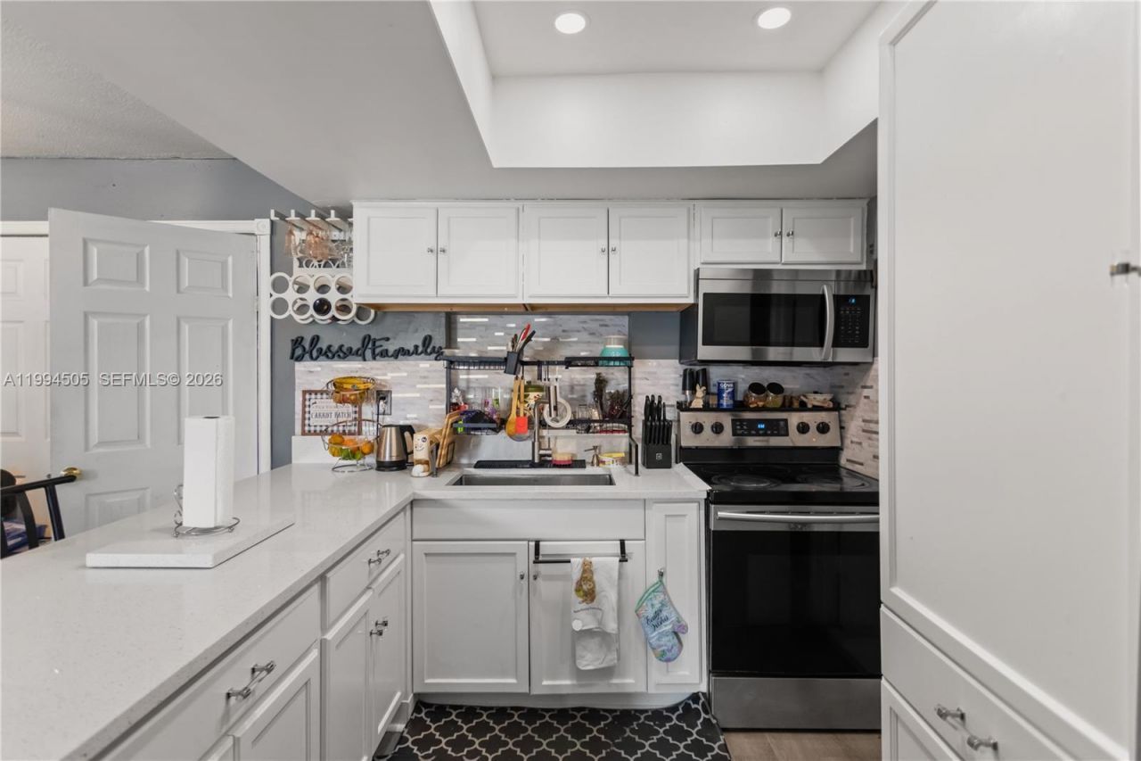 1000 NW 23rd Ter, Pompano Beach, FL 33069 Photo