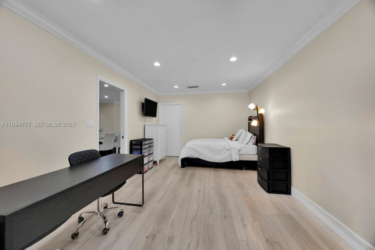 11403 SW 81st Rd, Unit -, Pinecrest, FL 33156 Photo