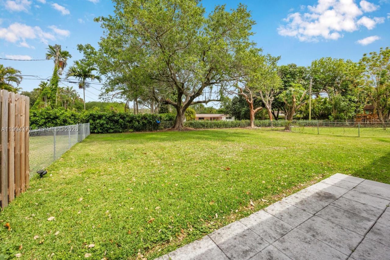 11403 SW 81st Rd, Unit -, Pinecrest, FL 33156 Photo