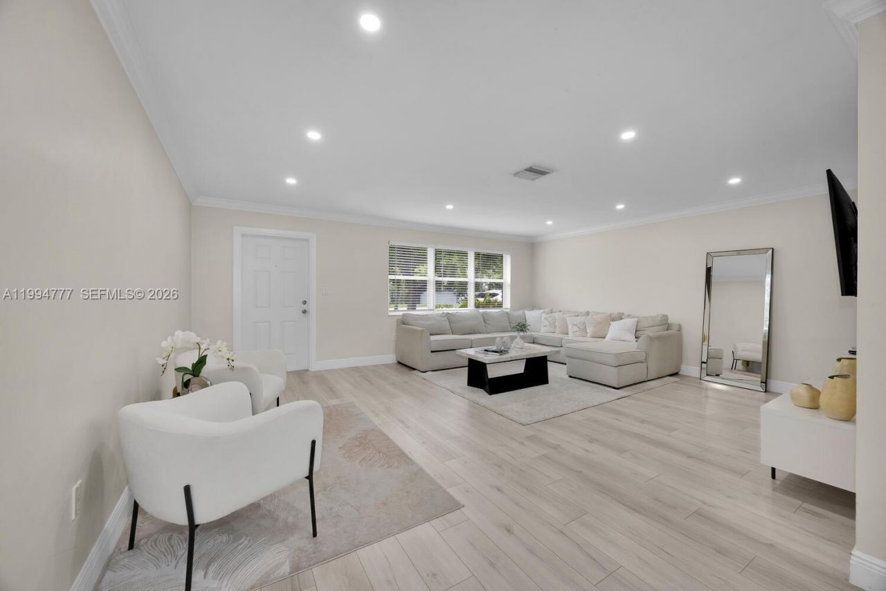 11403 SW 81st Rd, Unit -, Pinecrest, FL 33156 Photo