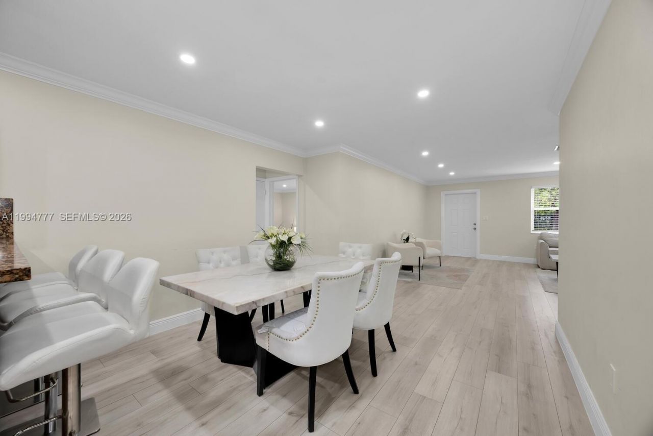 11403 SW 81st Rd, Unit -, Pinecrest, FL 33156 Photo