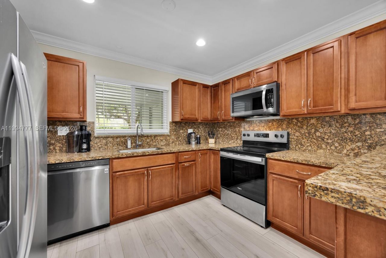 11403 SW 81st Rd, Unit -, Pinecrest, FL 33156 Photo