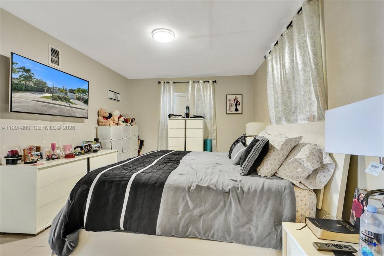 7544 Adventure Ave , North Bay Village, FL 33141 Photo