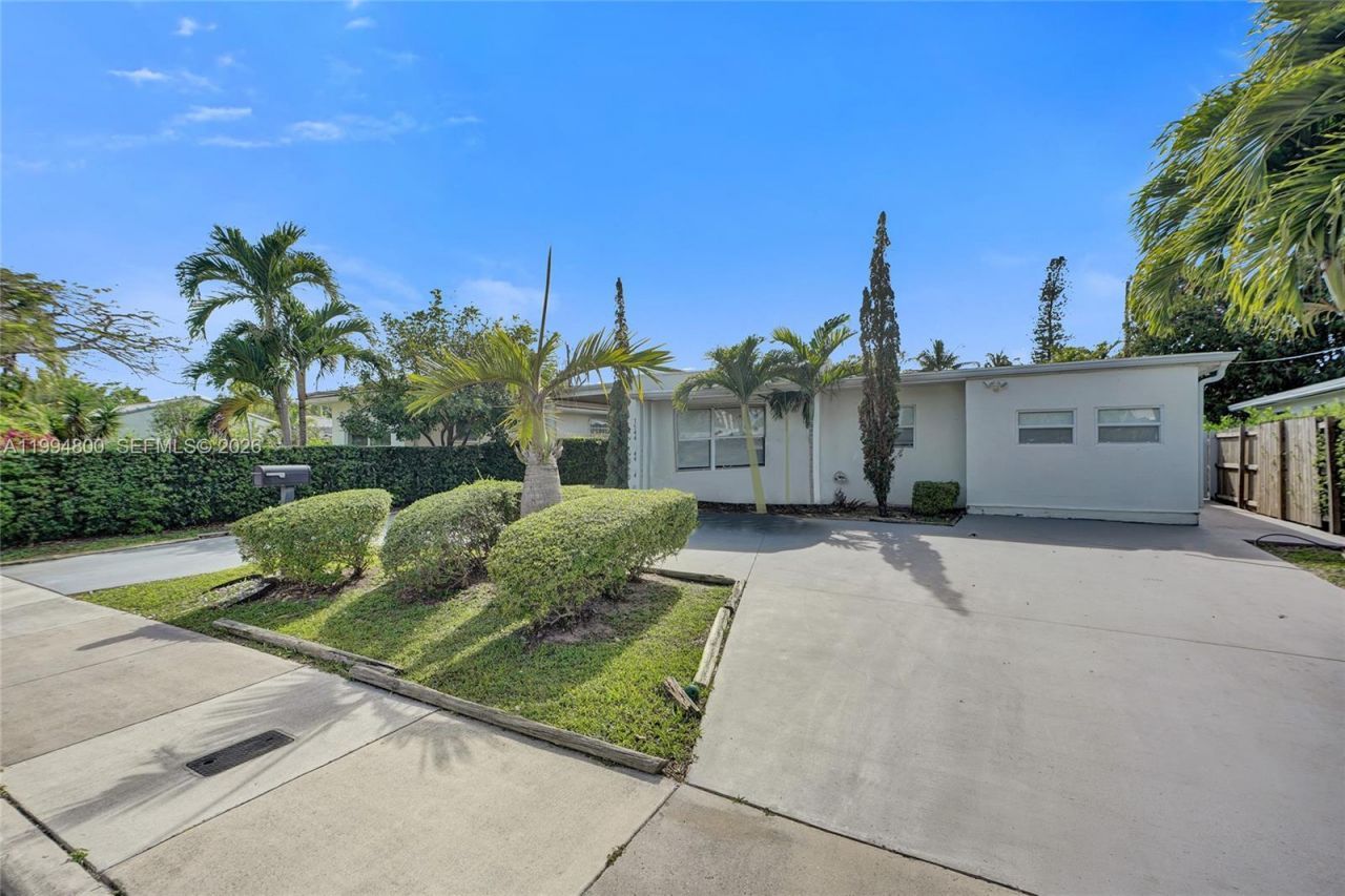 7544 Adventure Ave , North Bay Village, FL 33141 Photo