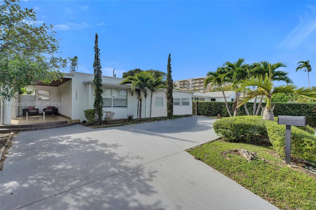 7544 Adventure Ave , North Bay Village, FL 33141 Photo