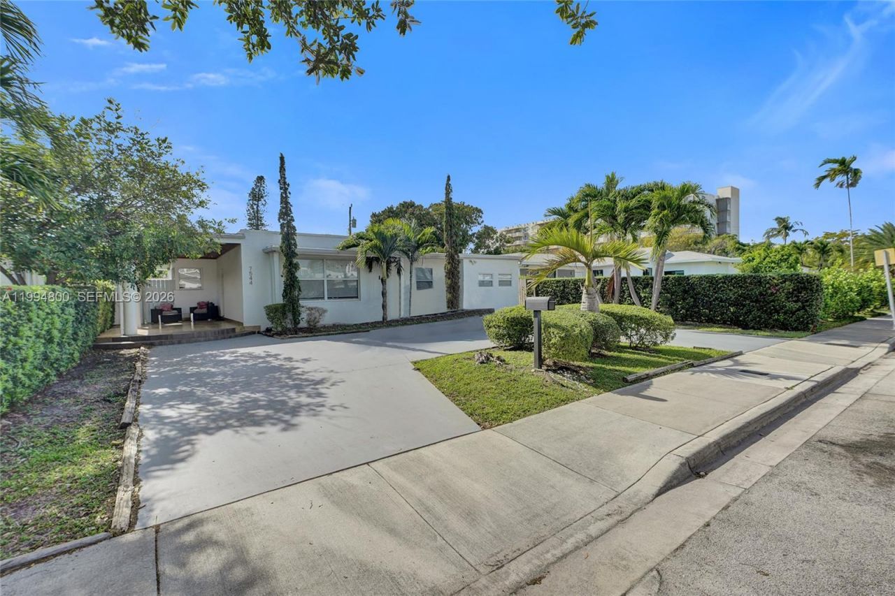 7544 Adventure Ave , North Bay Village, FL 33141 Photo