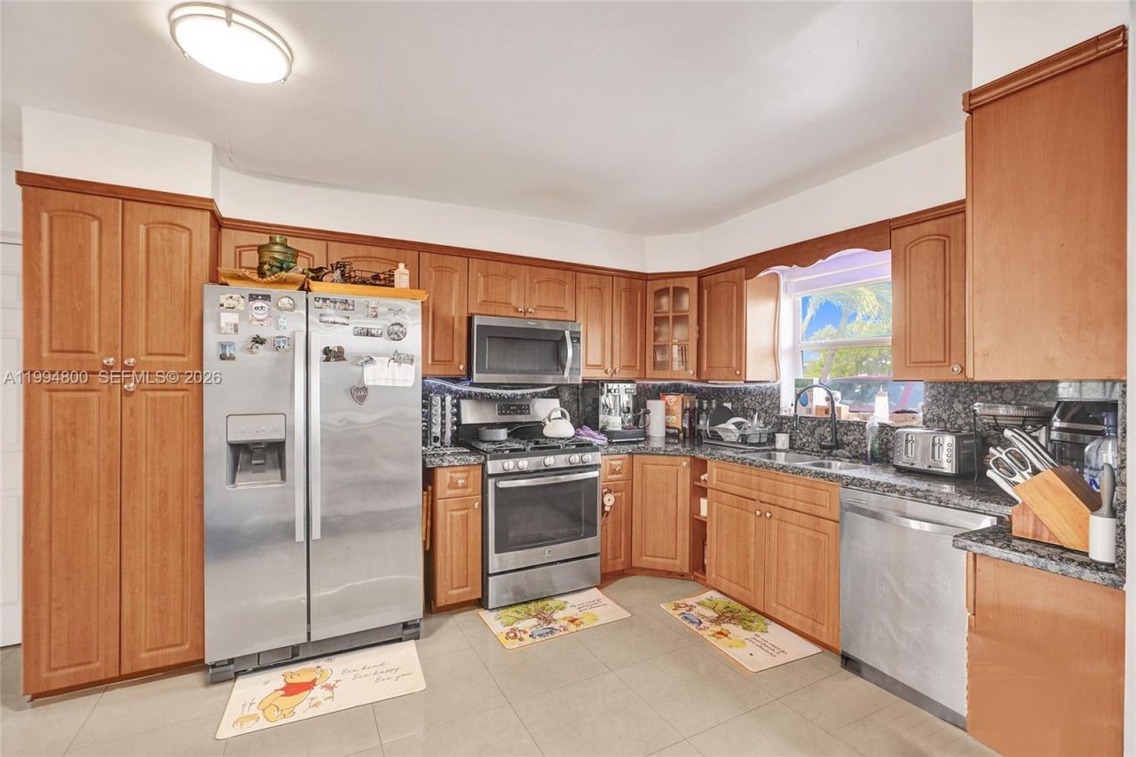 7544 Adventure Ave , North Bay Village, FL 33141 Photo