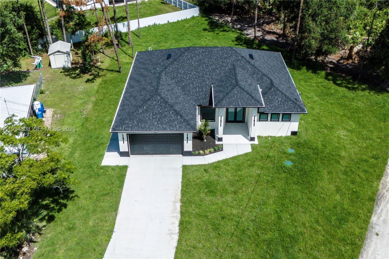 1207 Ramus St East, Lehigh Acres, FL 33974 Photo