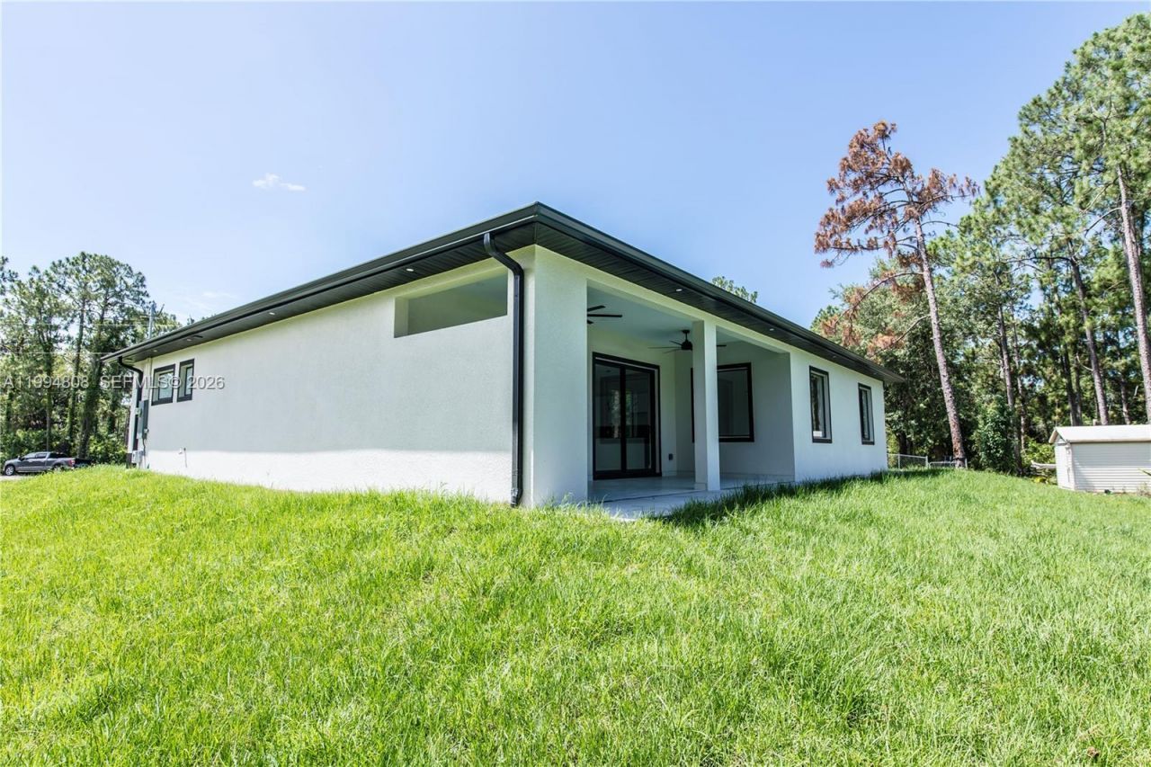 1207 Ramus St East, Lehigh Acres, FL 33974 Photo