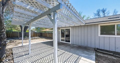 832 E Greenbrae Drive, Sparks, NV 89434 Photo