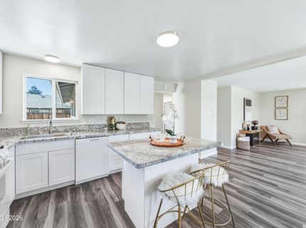 832 E Greenbrae Drive, Sparks, NV 89434 Photo