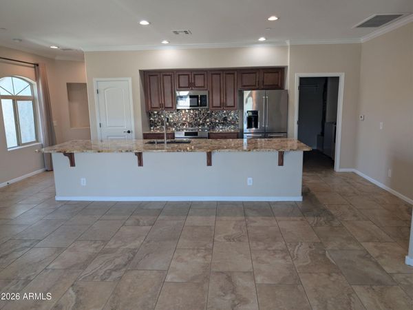 900 S CANAL Drive, Unit 206, Chandler, AZ 85225