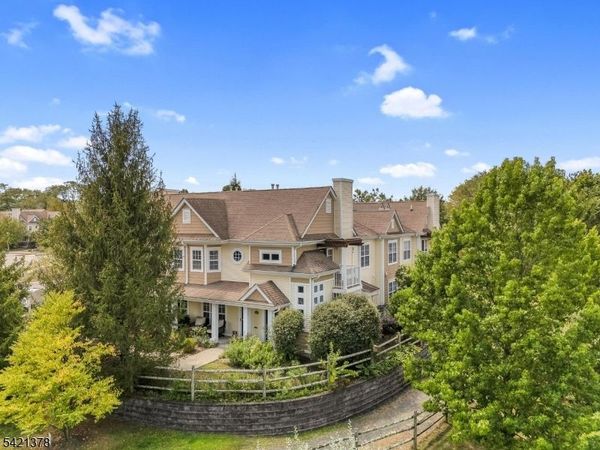 266 Old Farm Dr, Allamuchy, NJ 07838